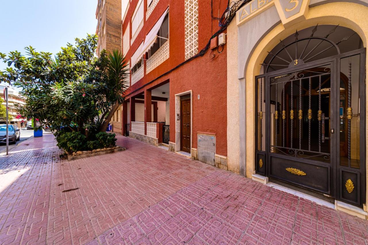 Apartment Studio Relax Торевиеха Екстериор снимка