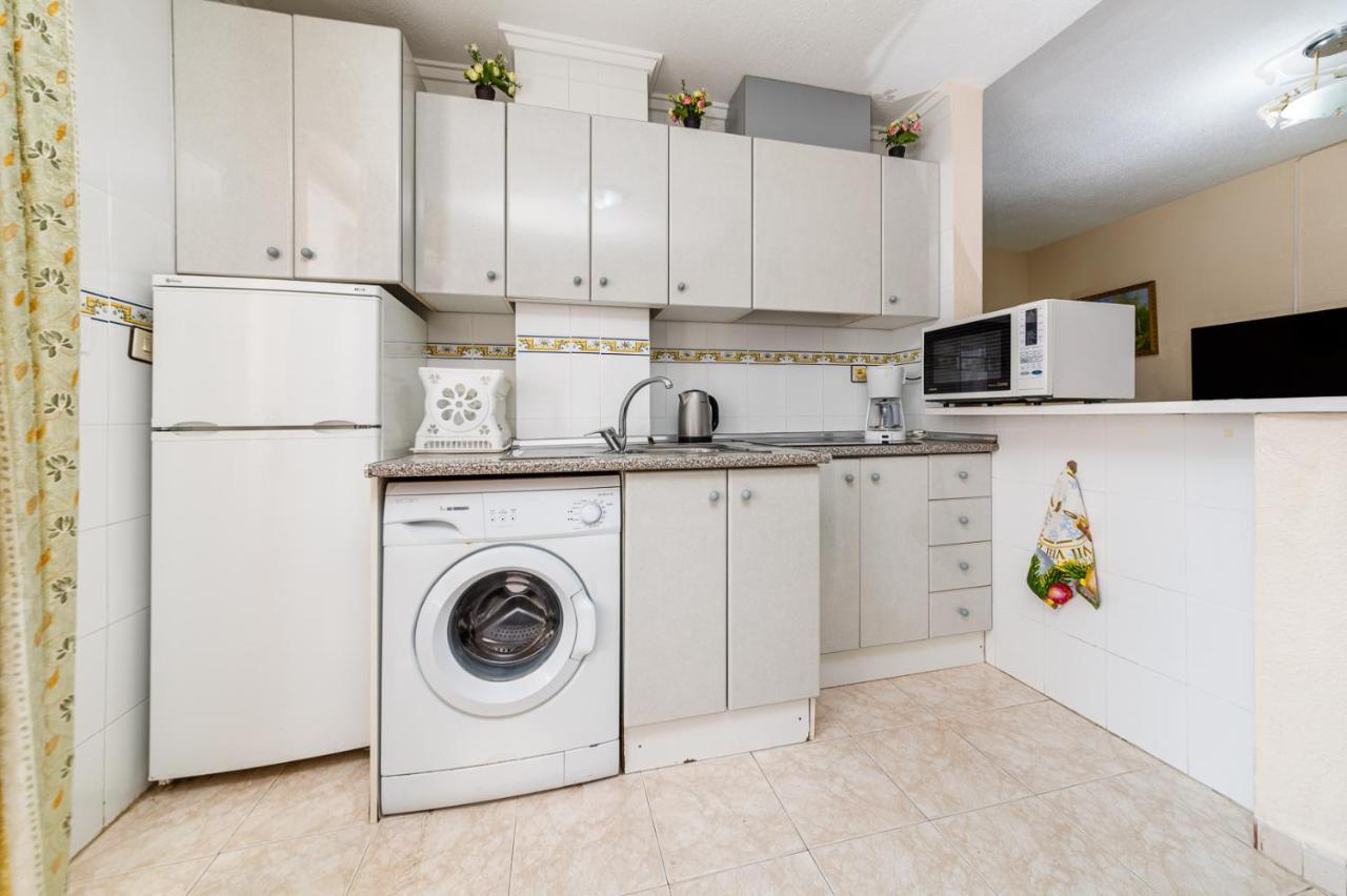Apartment Studio Relax Торевиеха Екстериор снимка